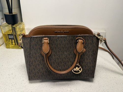 Michael kors 1 logo - kors,