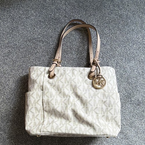 Michael kors logo - michael,