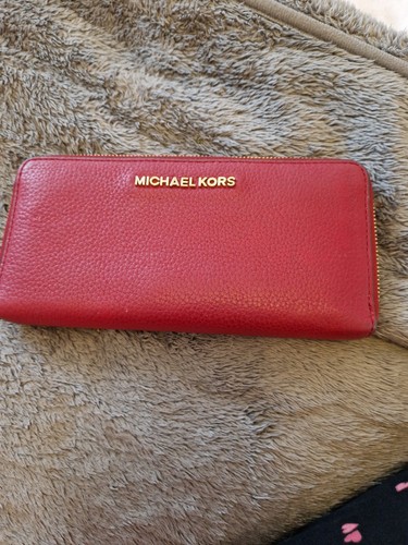Michael kors purse has - kors,